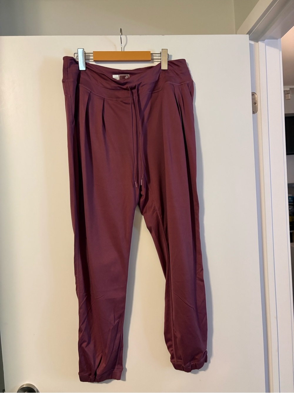 NWOT Lole Women's Jogger Pants - Plum/Burgundy